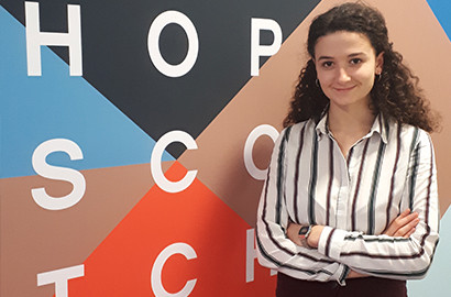 Actu EFAP - Eva est en stage communication en tant que consultante chez Hopscotch