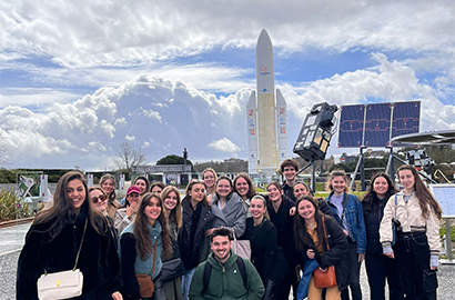 Actu EFAP - L'école de communication EFAP Toulouse à la conquête de l'espace... ou presque !