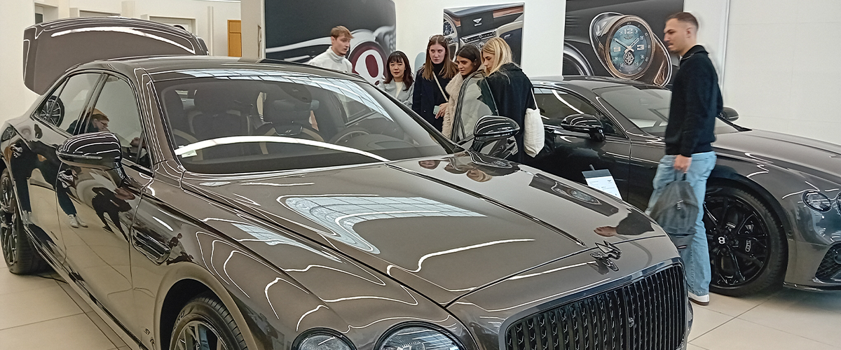 EFAP Lyon pour l'image de Bentley