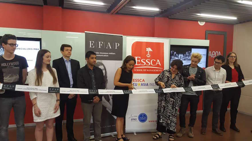 L'inauguration officielle du MBA spécialisé Spécialisé Luxury Communication and Strategies de l'EFAP a eu lieu à Shanghai en présence de la Secrétaire Générale du Groupe EDH, Nathalie Goldchild, du Directeur des programmes de l'ESSCA Shanghai, Maximilian Rech, de la Directrice du Luxury and Innovation Institute de l'ESSCA Shanghai, Sabine Ichikawa, et de nombreux étudiants et intervenants professionnels.