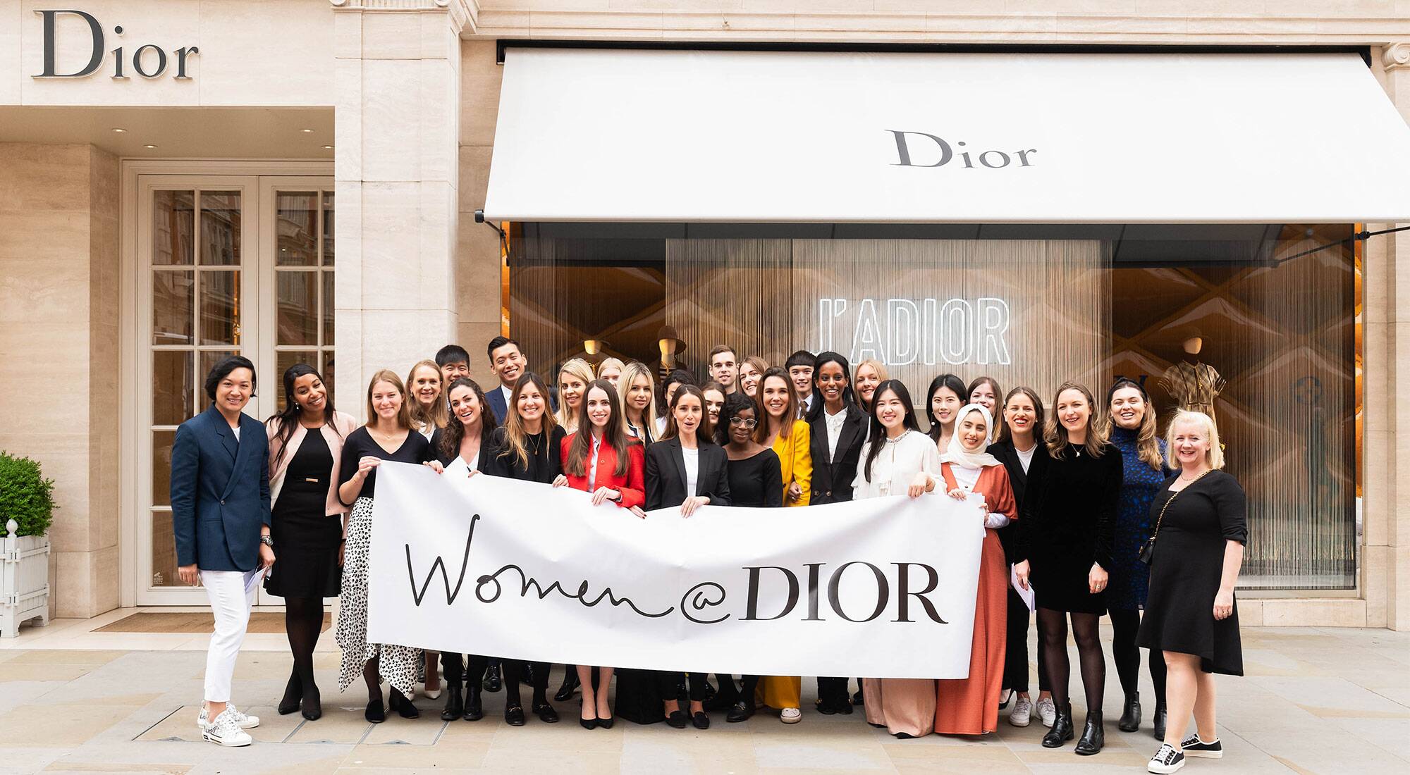 Etudiantes Ecole de Communication EFAP - Women's @Dior